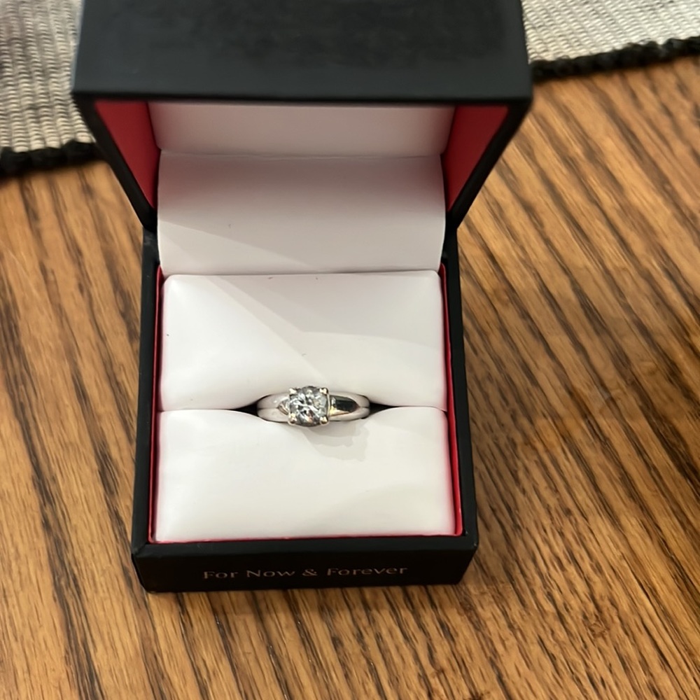 Diamond Engagement Ring - Picture 8 of 9